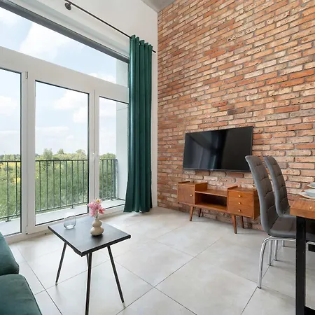 Elegant With Air Conditioning Near The Airport In By Renters Вроцлав