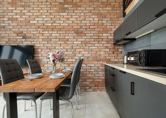 Appartement Elegant With Air Conditioning Near The Airport In By Renters Wrocław