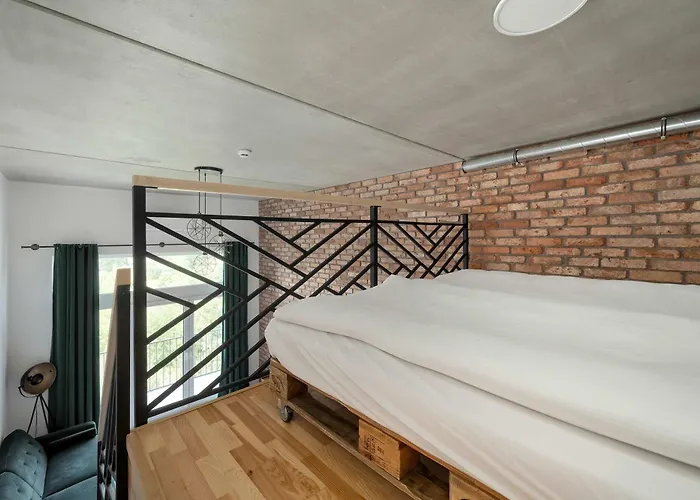 Elegant With Air Conditioning Near The Airport In By Renters Appartement *