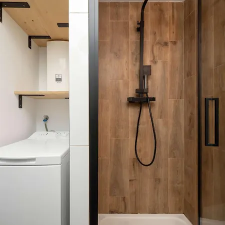 Elegant With Air Conditioning Near The Airport In By Renters *