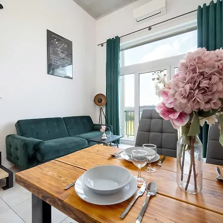 公寓 Elegant With Air Conditioning Near The Airport In By Renters *