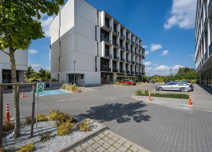 Elegant With Air Conditioning Near The Airport In By Renters * Wroclaw