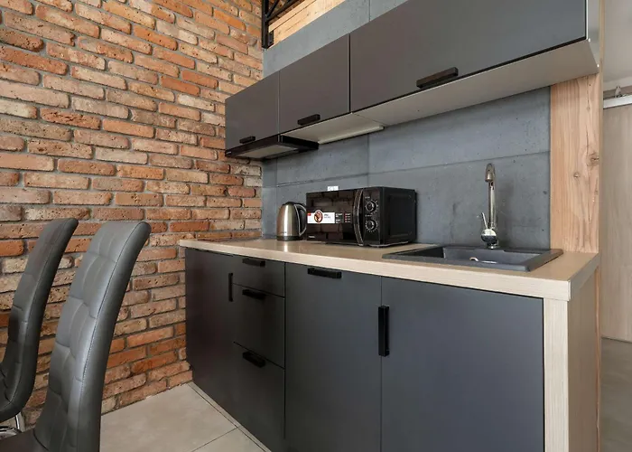 Daire Elegant With Air Conditioning Near The Airport In By Renters *