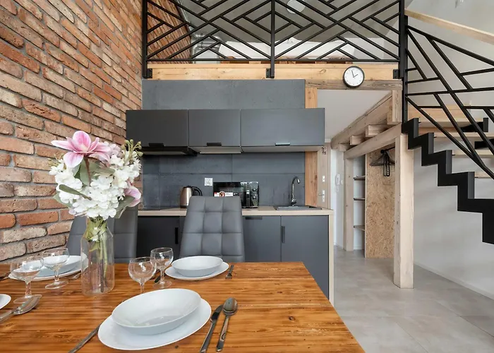 Daire Elegant With Air Conditioning Near The Airport In By Renters Wroclaw